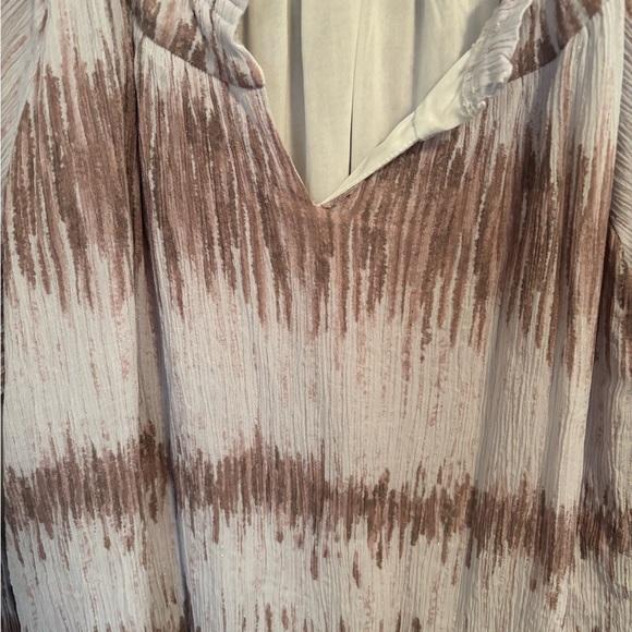 Top - Picture 2 of 4